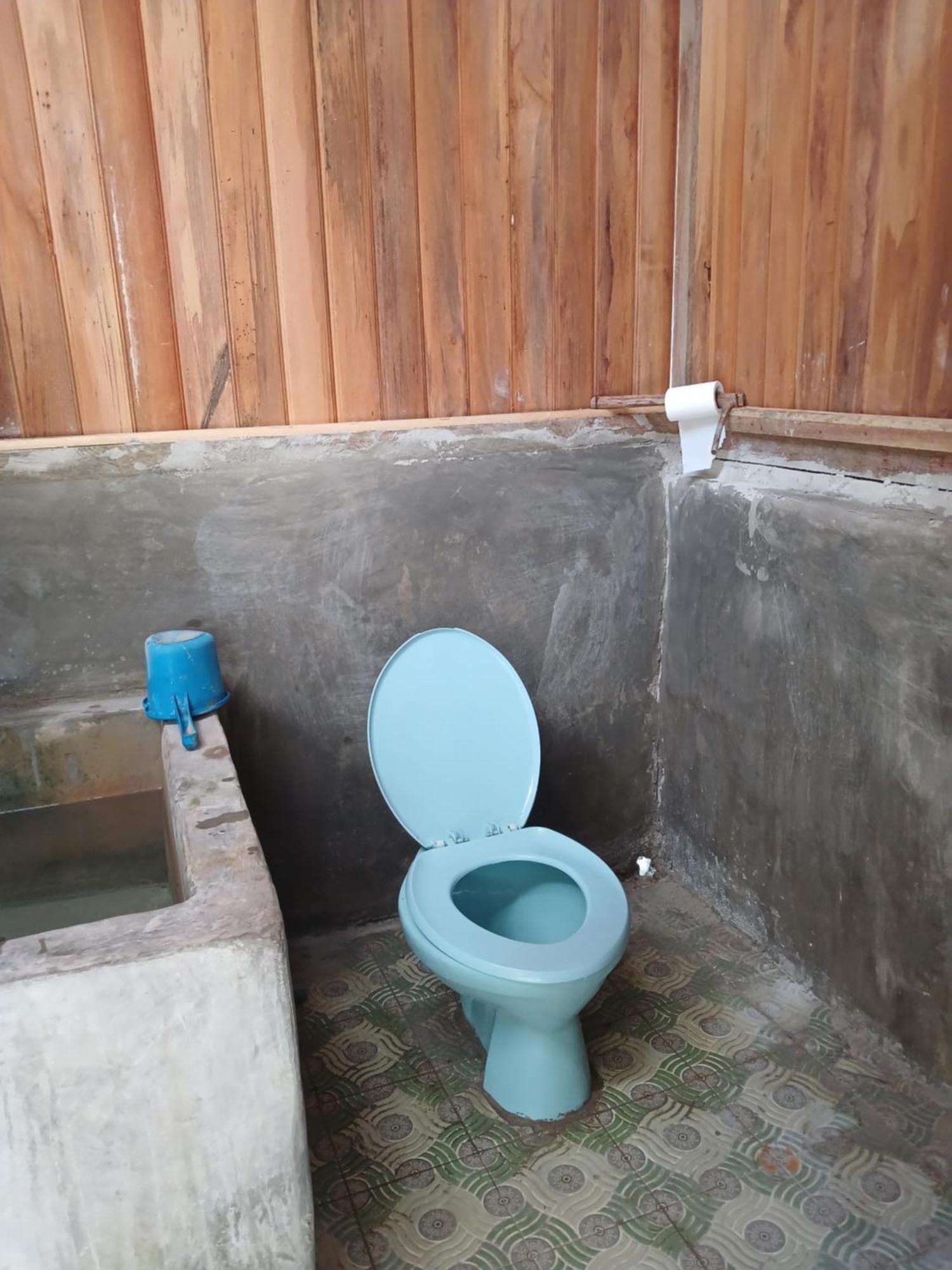 Meos Ambower Homestay Raja Ampat Fam Exterior foto